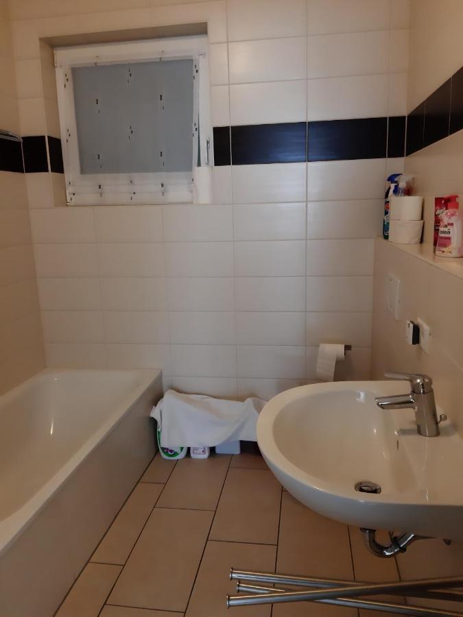 Ferienwohnung Wuerzburg Bagian luar foto